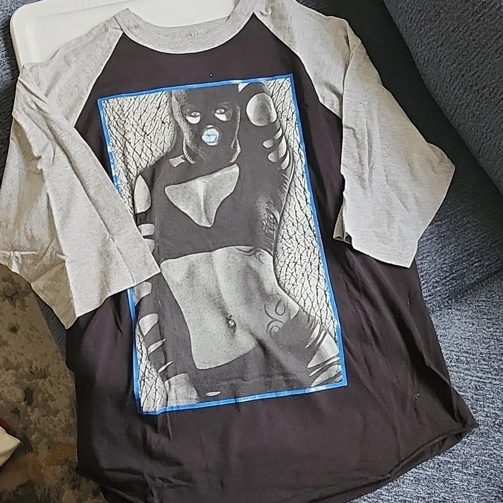 Men's Extra Large graphic shirt - Picture 3 of 5